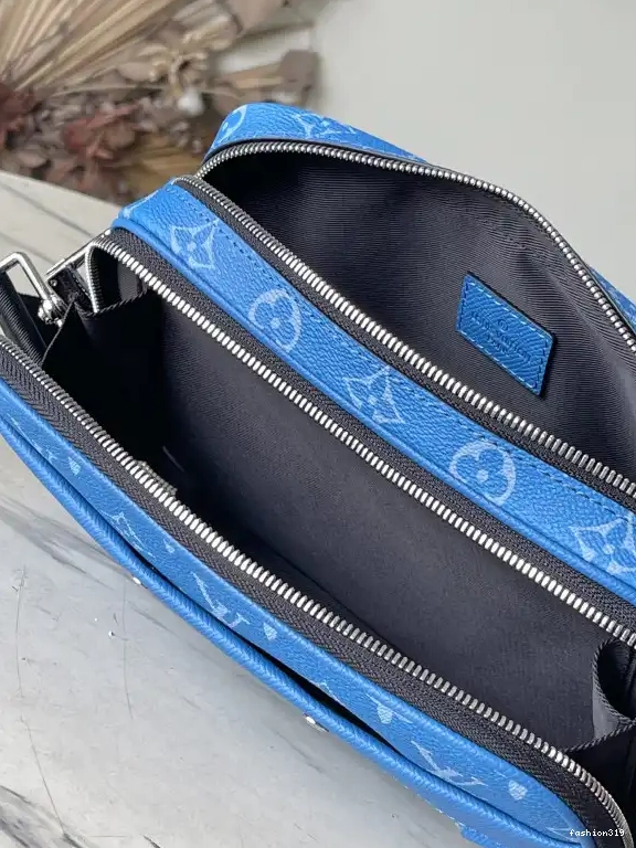 VUITTON LOUIS Alpha-24*16*8 cm Nano 0413
